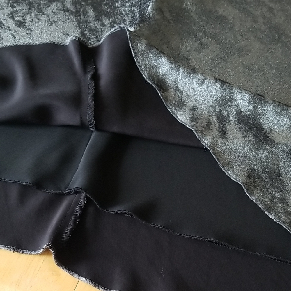 Karen Kane Night Lights Metallic Midi Skirt - Picture 12 of 15